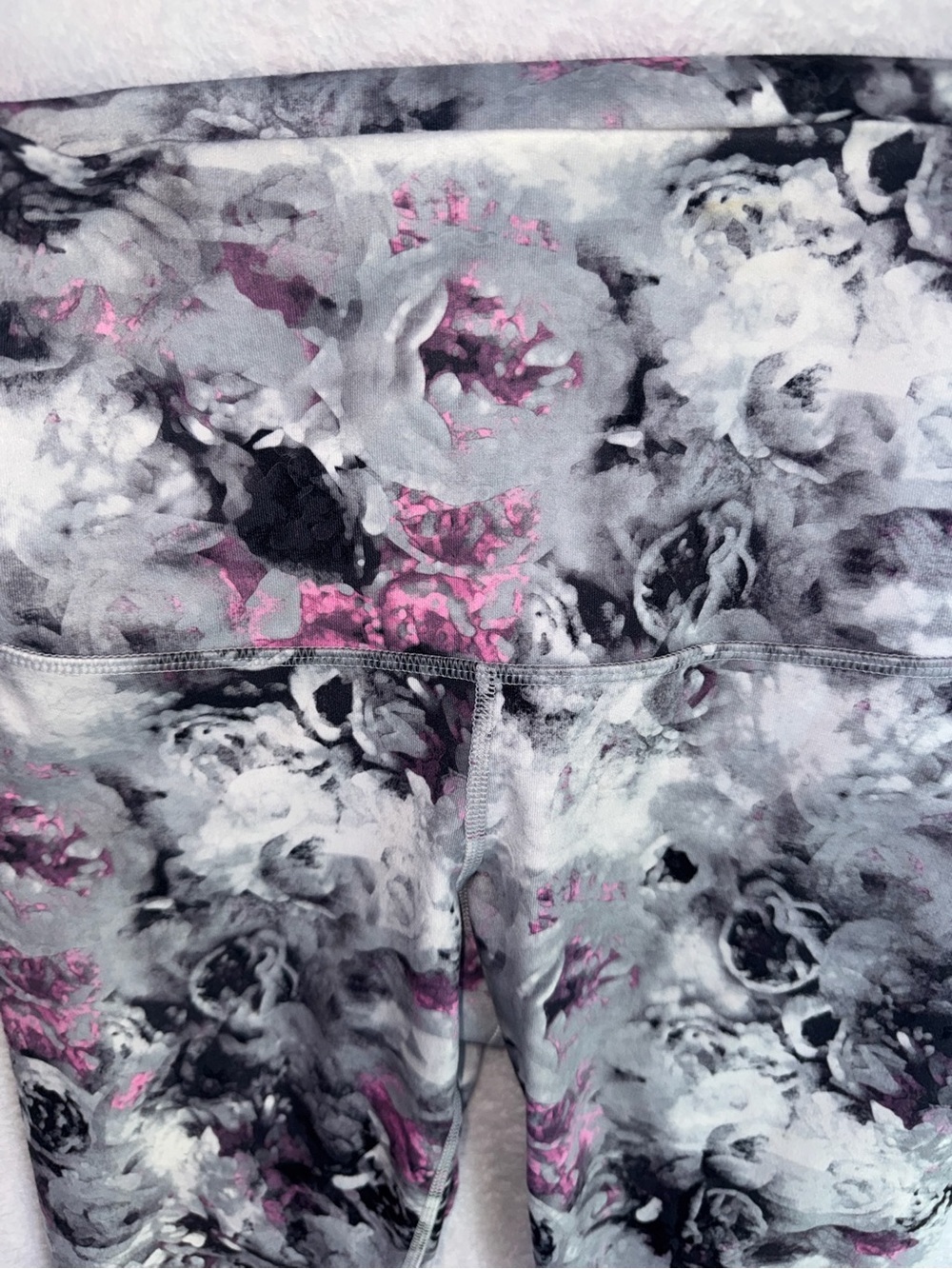 Lululemon Wunder Train HR Tight Pockets 25 Print 4 - Picture 3 of 15